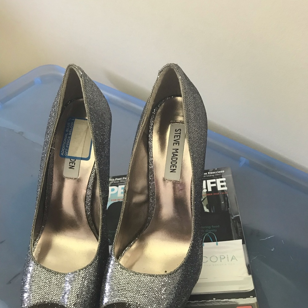 Silver sequined glam shoe